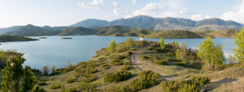Bivouac au lac d'Aoos près de Ioannina //Grèce