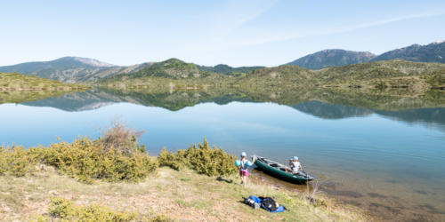 Canoë sur le lac de Aoos // Grèce