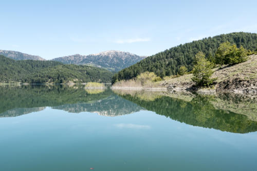 Canoë sur le lac de Aoos // Grèce