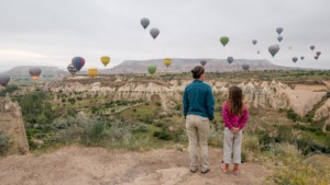 Le ballet des montgolfières au petit matin // Cappadoce