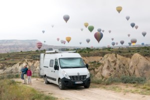 Le ballet des montgolfières au petit matin // Cappadoce