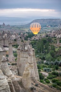 Le ballet des montgolfières au petit matin // Cappadoce