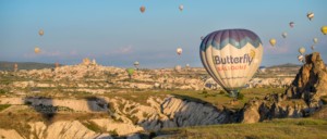 Le ballet des montgolfières au petit matin // Cappadoce