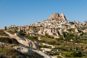 La ville d'Uchisar et sa silhouette étonnante // Cappadoce