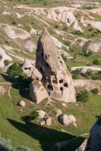 La ville d'Uchisar et sa silhouette étonnante // Cappadoce