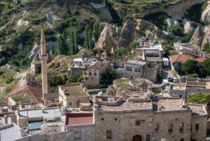 La ville d'Uchisar et sa silhouette étonnante // Cappadoce
