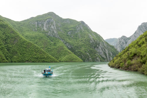 Remontée du lac de Koman // Albanie