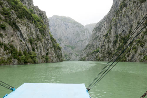 Remontée du lac de Koman // Albanie