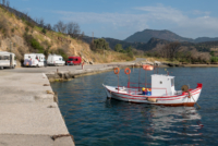 Bicouac sur la plage de Skoutari